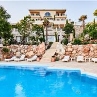 11 bedroom seafront villa with infinity pool near Budvar, sleeps 22